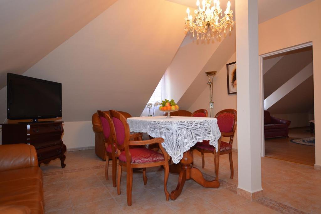 Hotel Gracja Гожув-Велькопольски Экстерьер фото