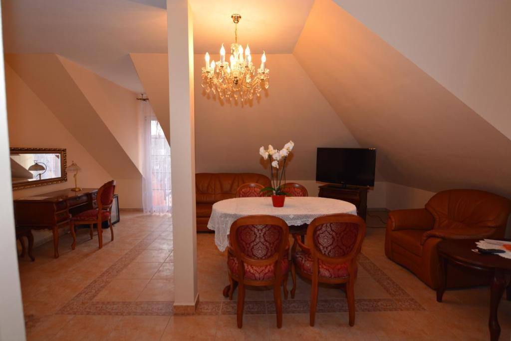 Hotel Gracja Гожув-Велькопольски Экстерьер фото