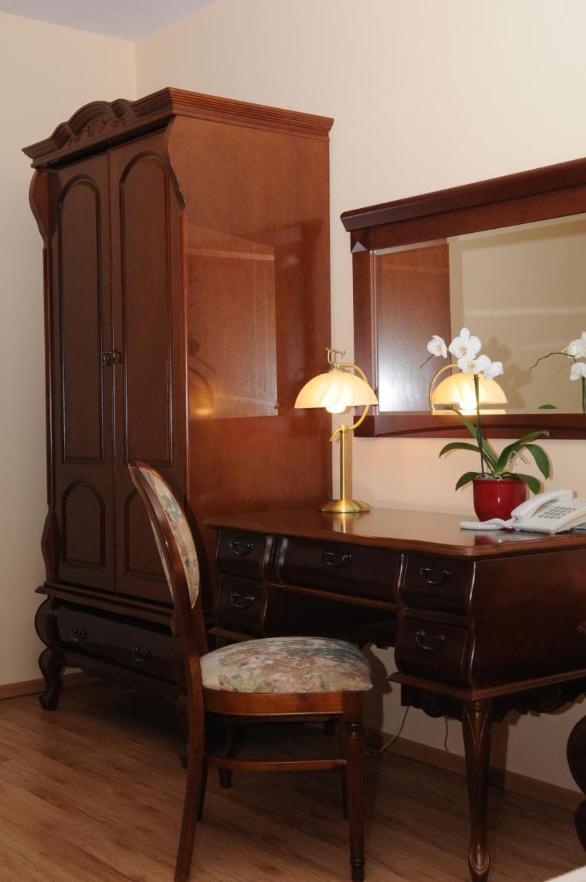 Hotel Gracja Гожув-Велькопольски Экстерьер фото