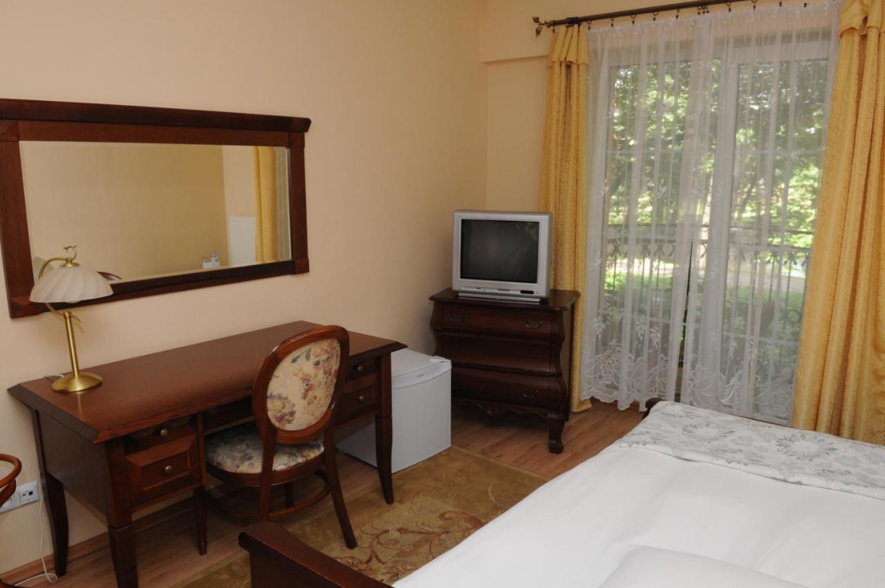 Hotel Gracja Гожув-Велькопольски Экстерьер фото
